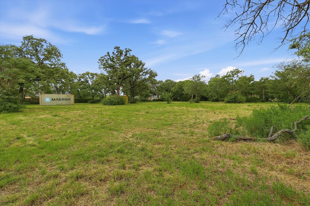 2301 Conway Lane Property Photo 6