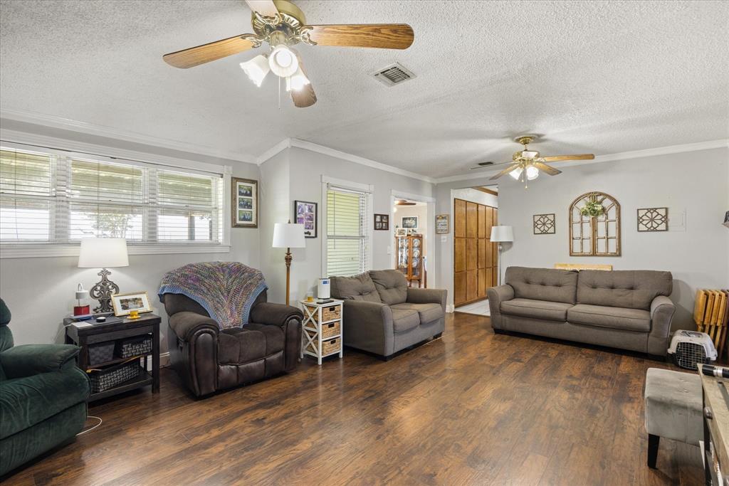 2022 Long Creek Court Property Photo 8