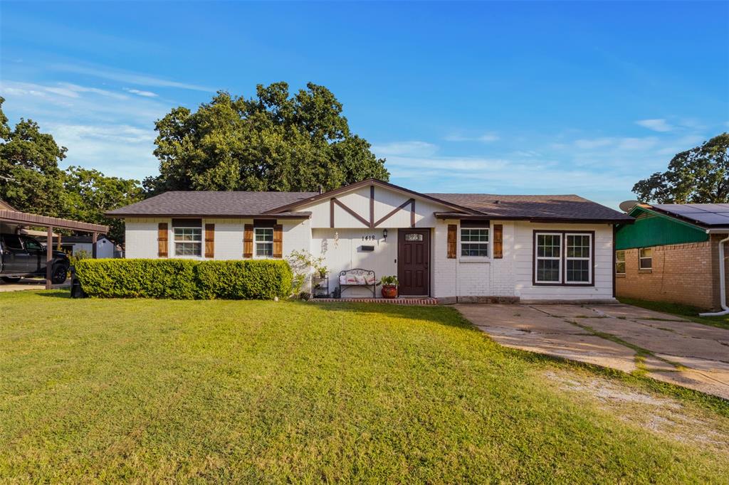 1418 Briarwood Drive Property Photo 1