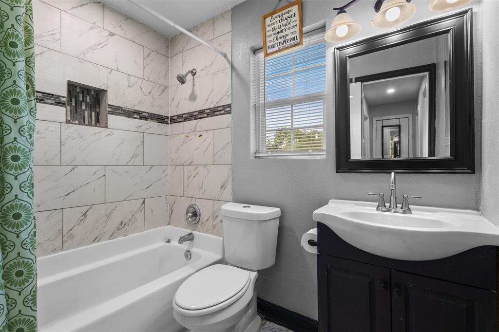 1418 Briarwood Drive Property Photo 8