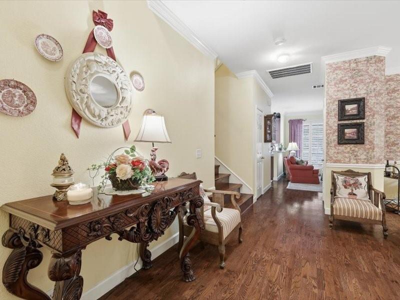 4145 Shores Court Property Photo 4