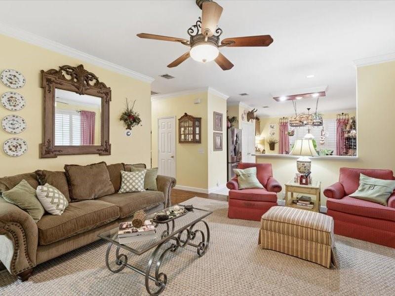 4145 Shores Court Property Photo 6