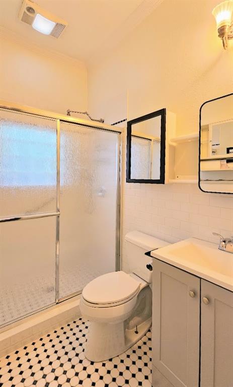 5126 Columbia Avenue Property Photo 15