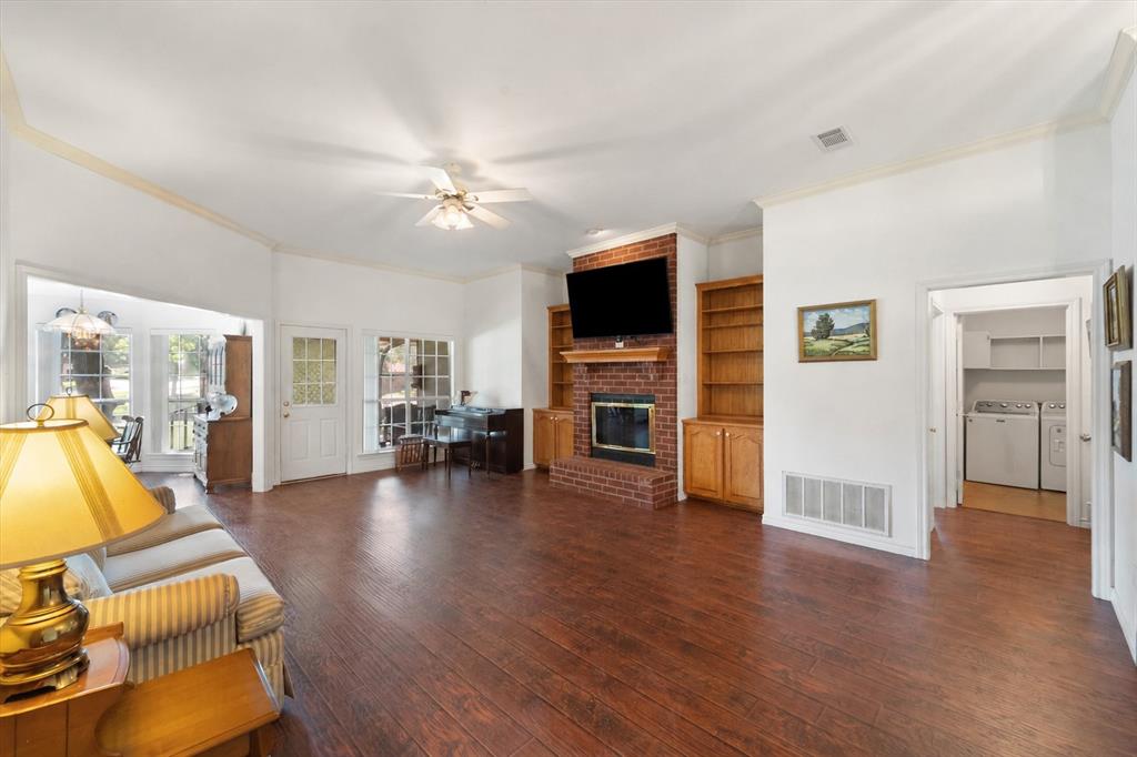 280 Shadow Oaks Drive Property Photo 7