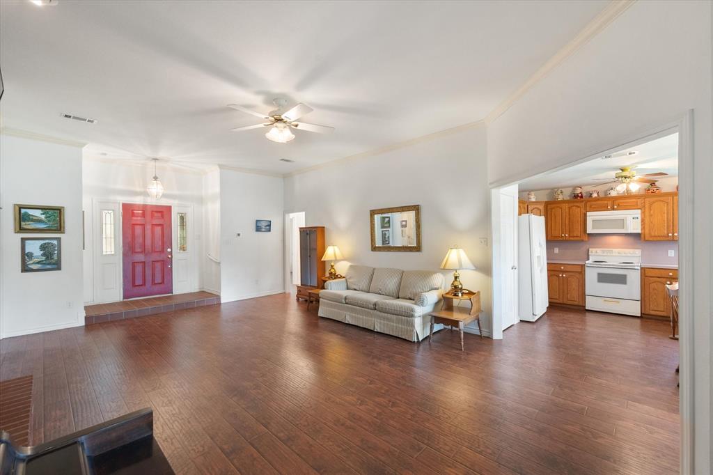 280 Shadow Oaks Drive Property Photo 8