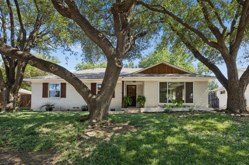 2351 Saint Francis Avenue Property Photo 1