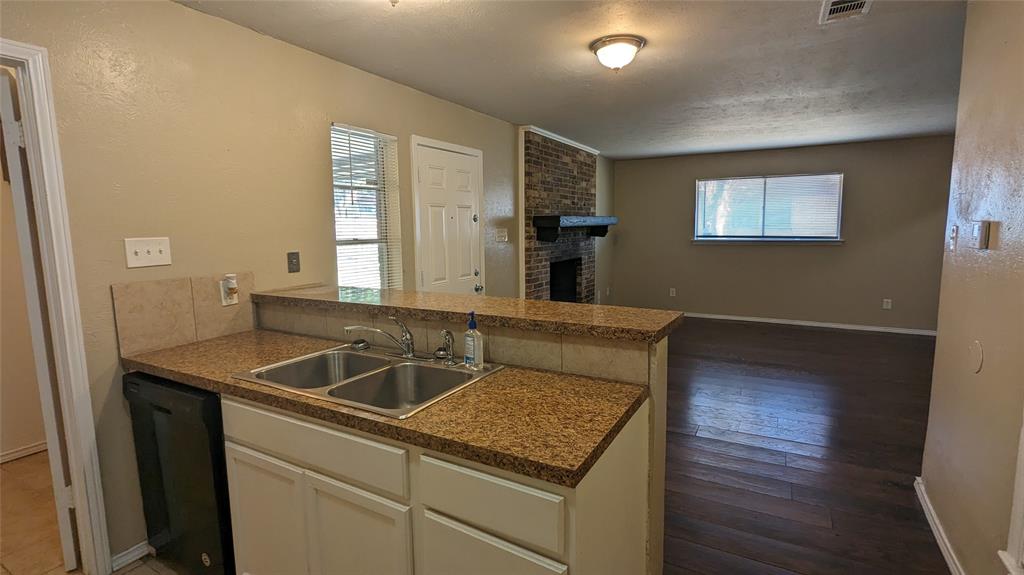 1434 Deborah Avenue Property Photo 6