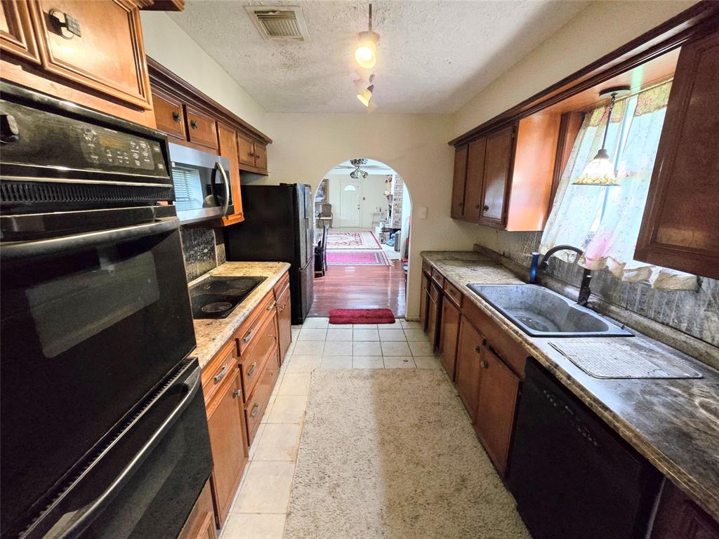31 Clearview Street Property Photo 6