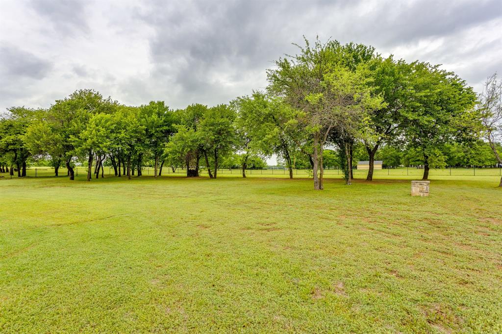 106 Treeline Court Property Photo 8