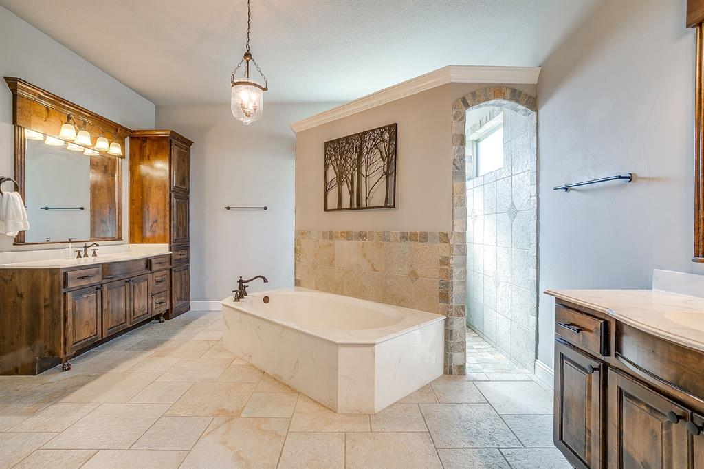 106 Treeline Court Property Photo 23