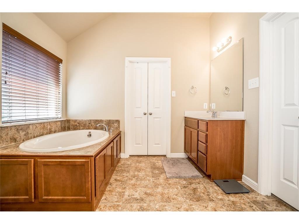 1405 Nightingale Drive Property Photo 12