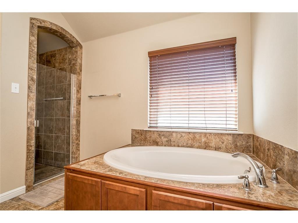 1405 Nightingale Drive Property Photo 13