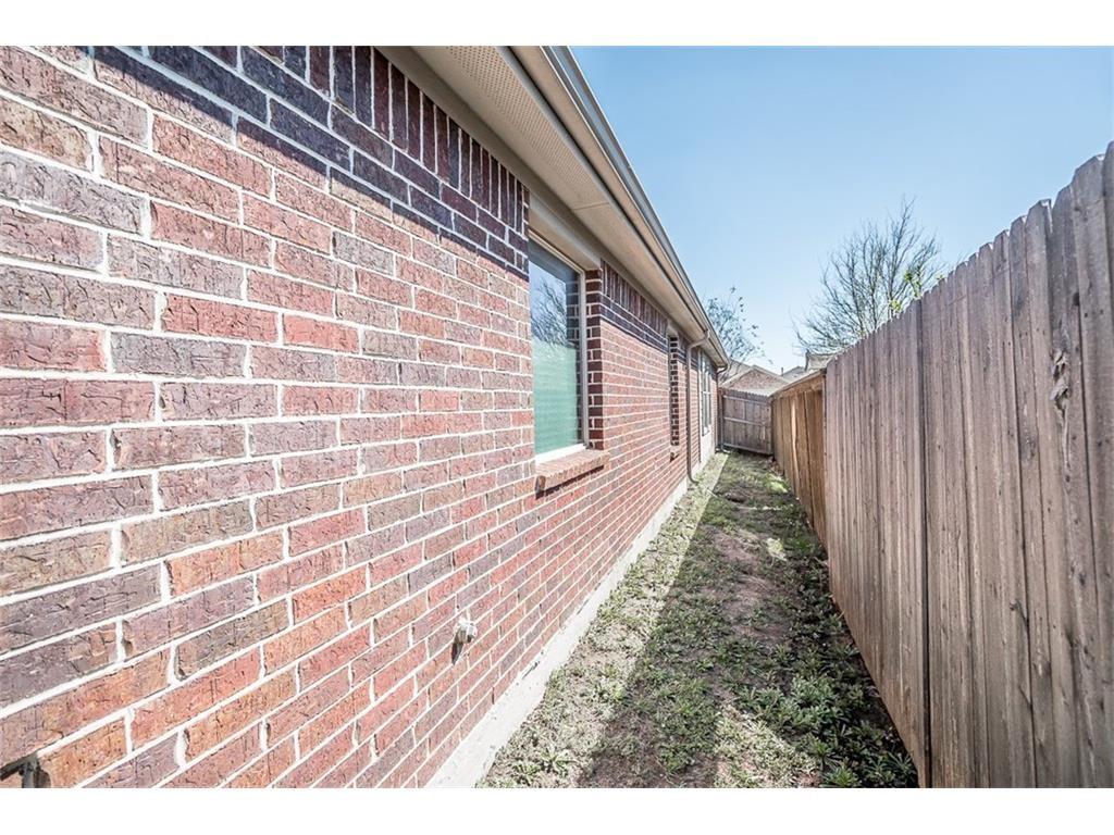 1405 Nightingale Drive Property Photo 14