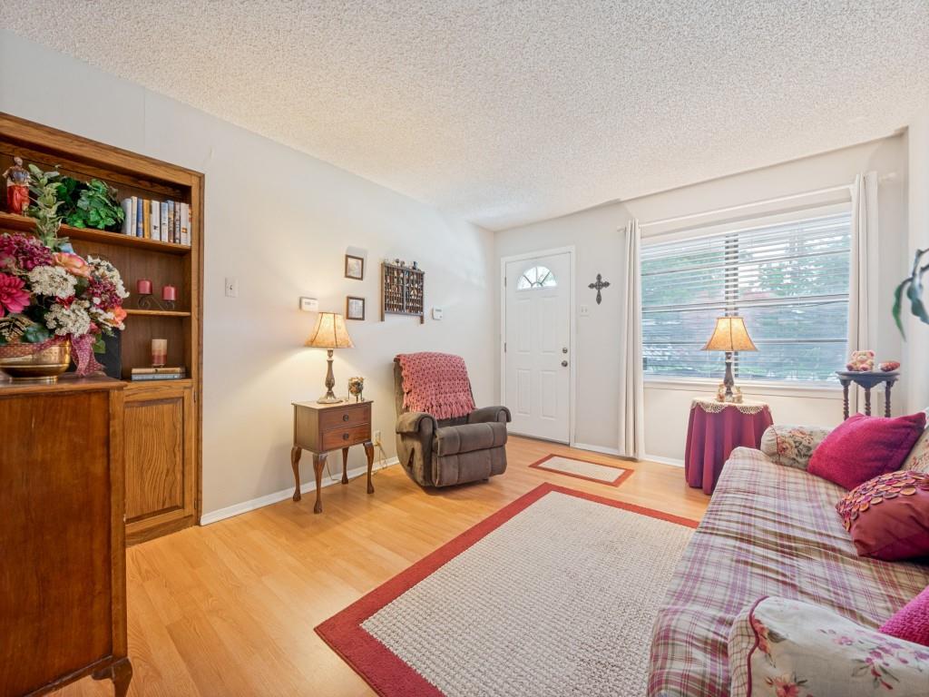 1604 Pleasant Run Road Property Photo 3