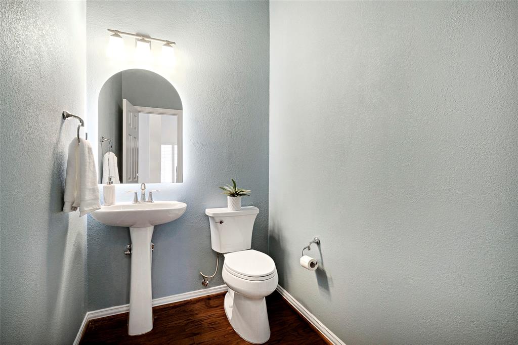 2505 Sir Tristram Property Photo 9