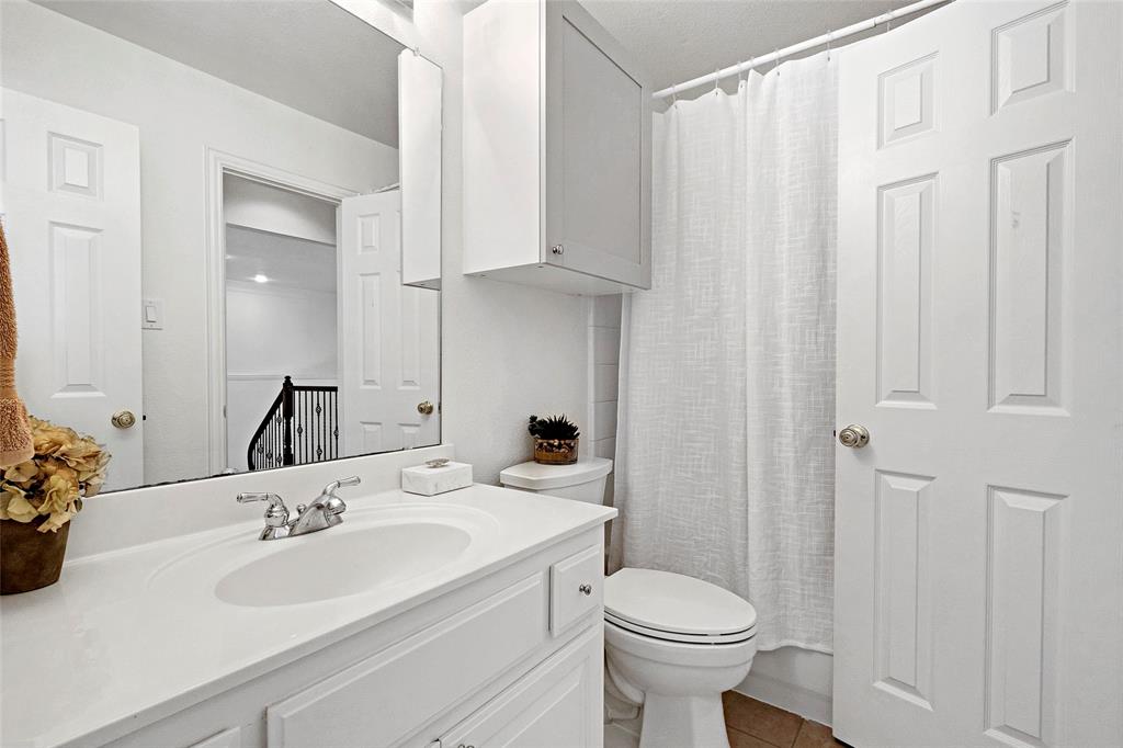 2505 Sir Tristram Property Photo 22