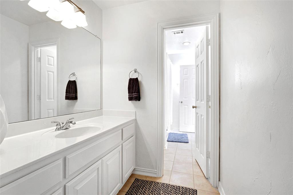 2505 Sir Tristram Property Photo 24