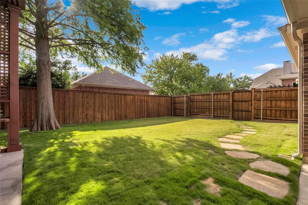 2505 Sir Tristram Property Photo 33