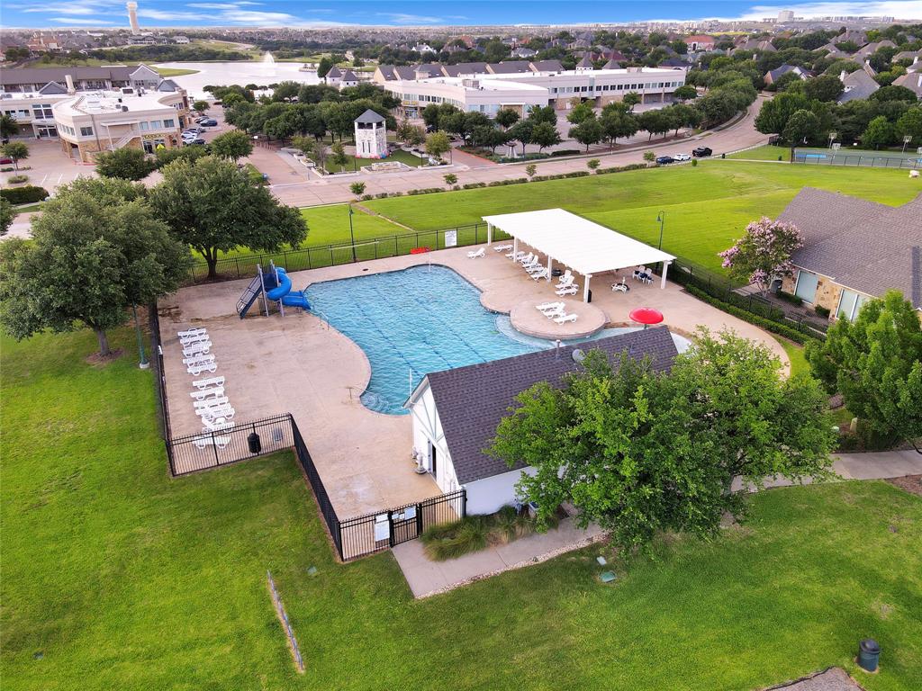 2505 Sir Tristram Property Photo 36