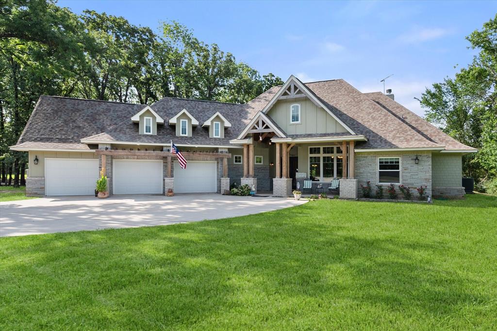 930 Waters Edge Drive Property Photo 1