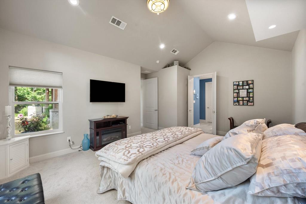 930 Waters Edge Drive Property Photo 15