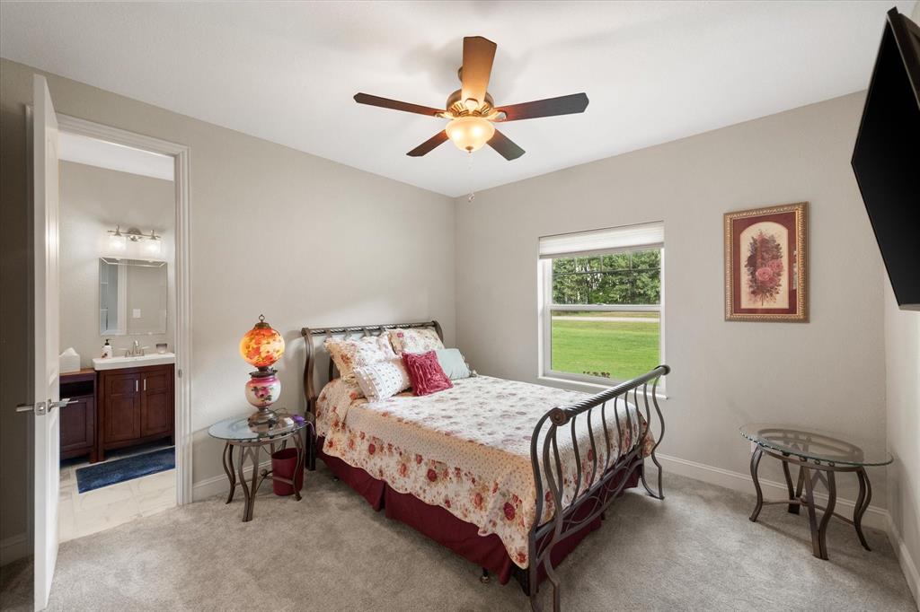930 Waters Edge Drive Property Photo 18