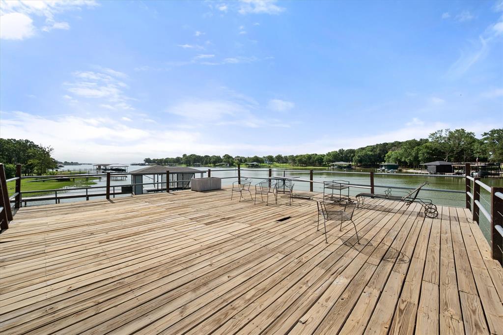 930 Waters Edge Drive Property Photo 37