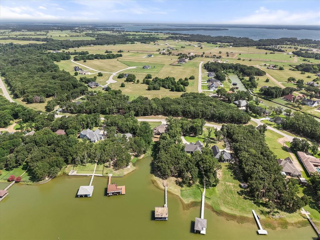 930 Waters Edge Drive Property Photo 39