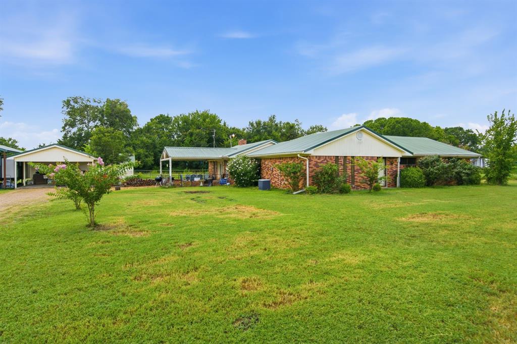 4574 N State Highway 121 Property Photo 2