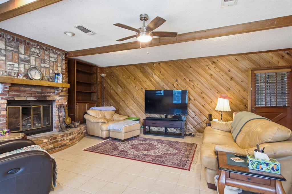 4574 N State Highway 121 Property Photo 13