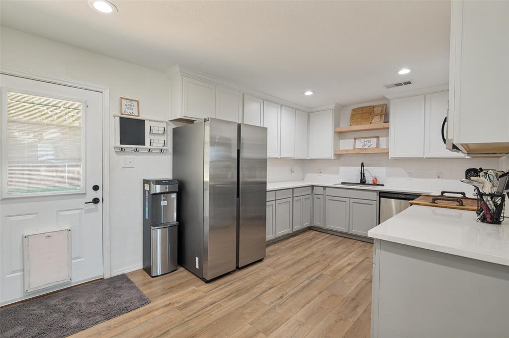 616 E Avenue Property Photo 10