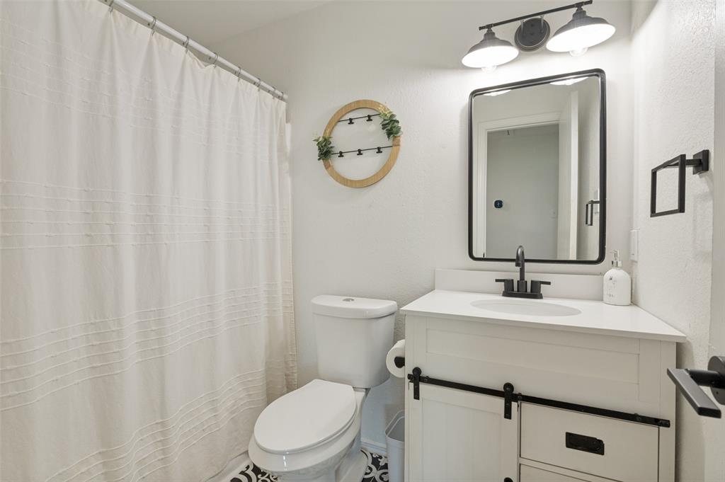 616 E Avenue Property Photo 15