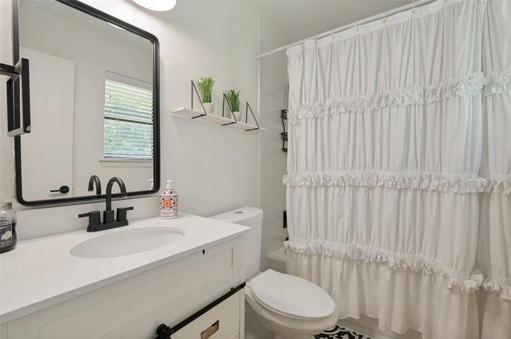 616 E Avenue Property Photo 19