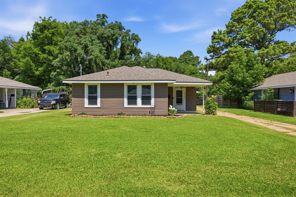 1235 Schex Drive Property Photo 1