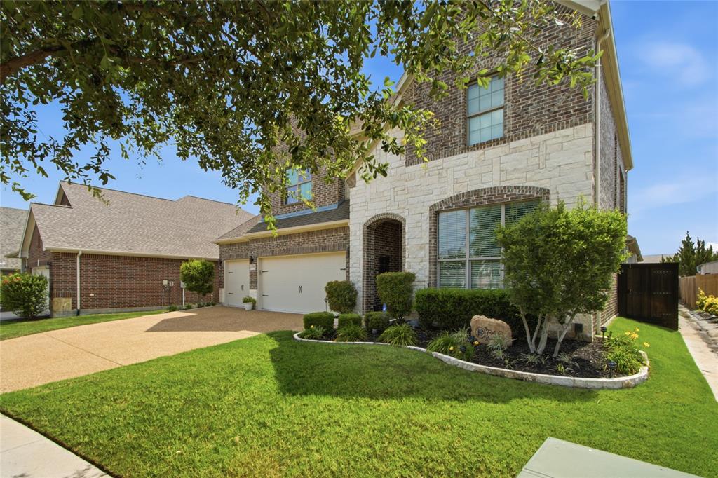 1332 Hudson Lane Property Photo 3