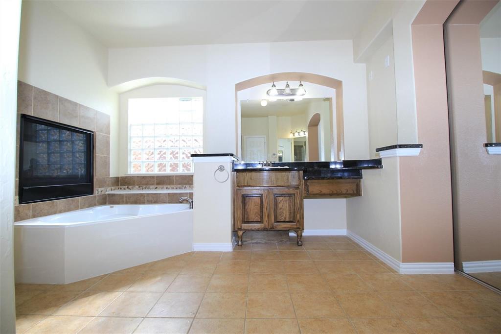 2719 Explorador Property Photo 24