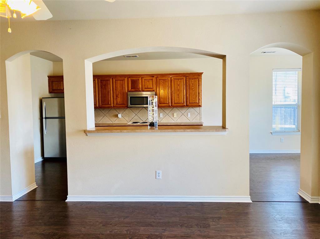300 Rain Tree Drive Property Photo 5