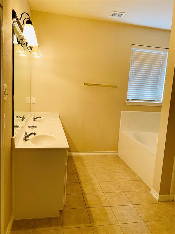 300 Rain Tree Drive Property Photo 11