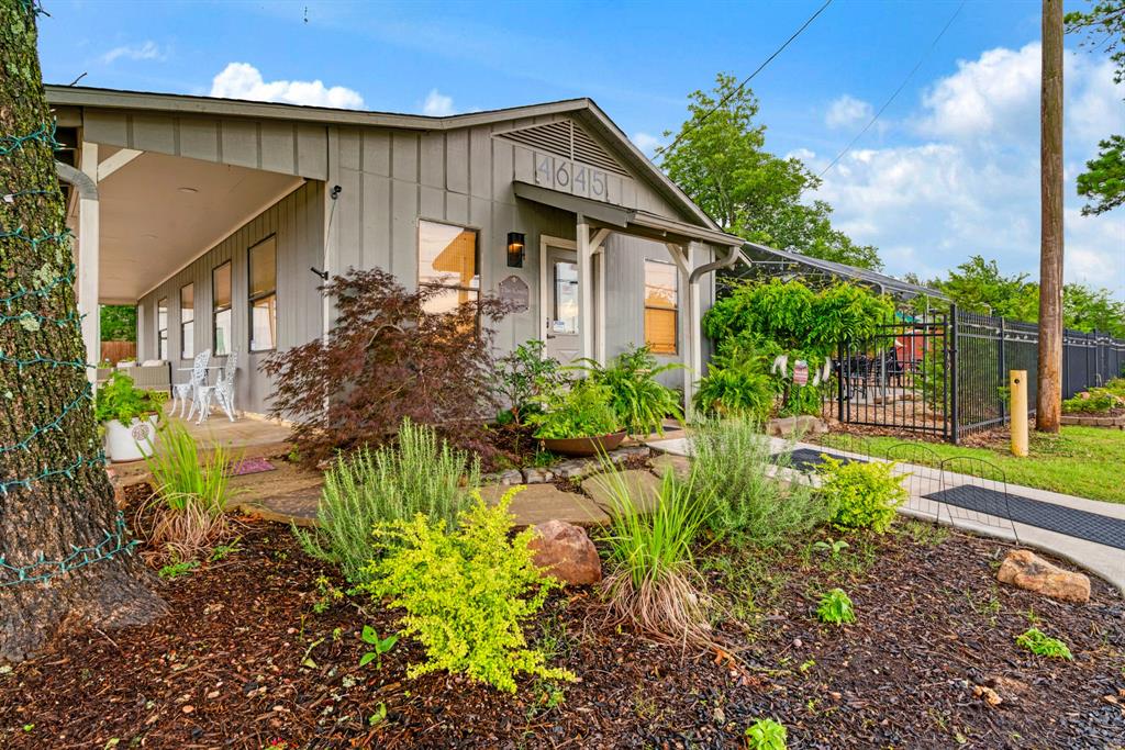 4645 Lamar Avenue Property Photo 3