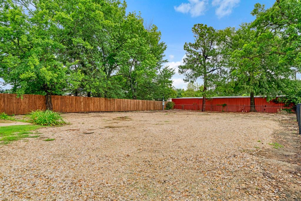 4645 Lamar Avenue Property Photo 5