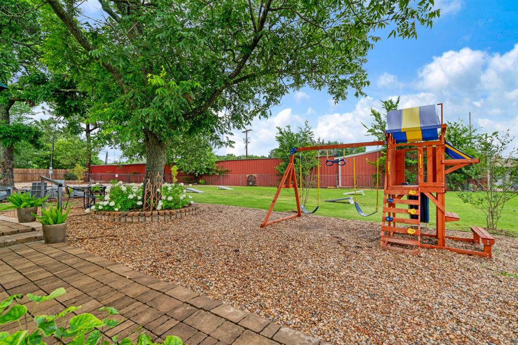 4645 Lamar Avenue Property Photo 16