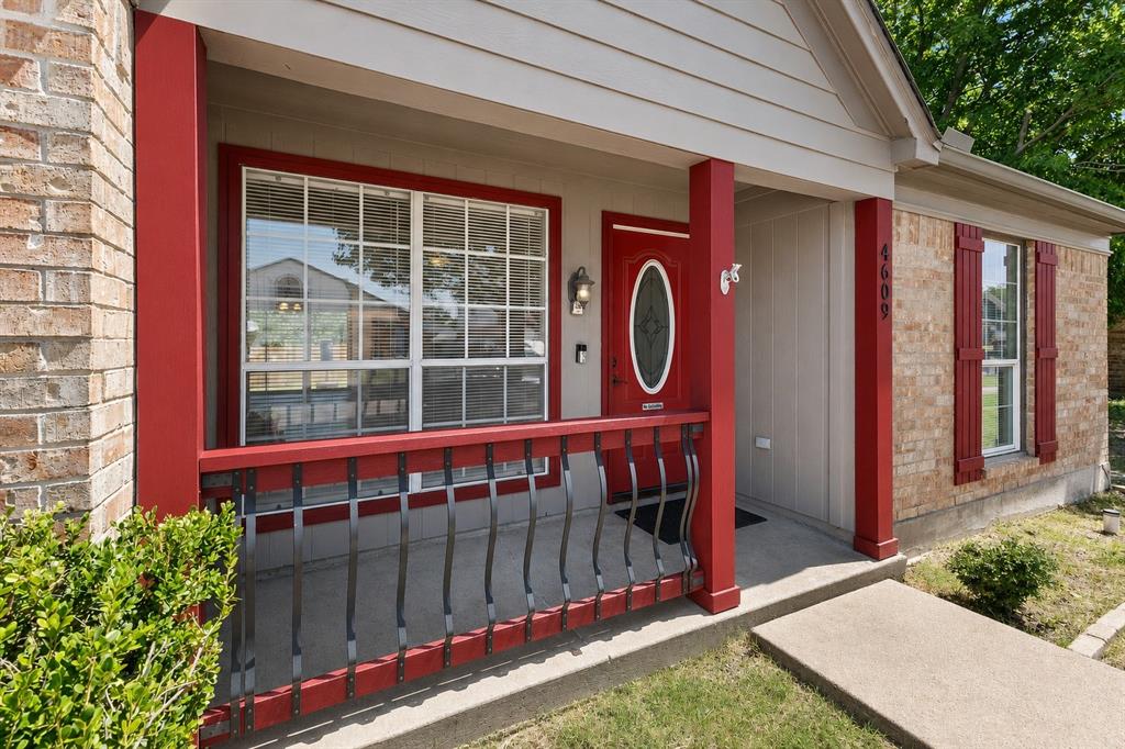 4609 Feathercrest Drive Property Photo 1