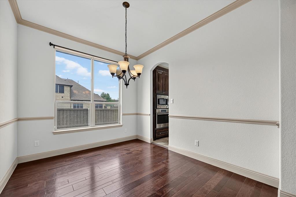 775 Deverson Drive Property Photo 8