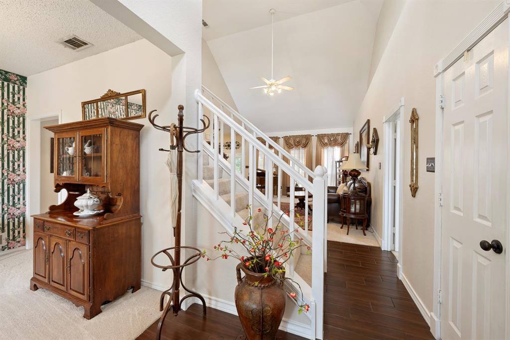 1110 Hampshire Drive Property Photo 15