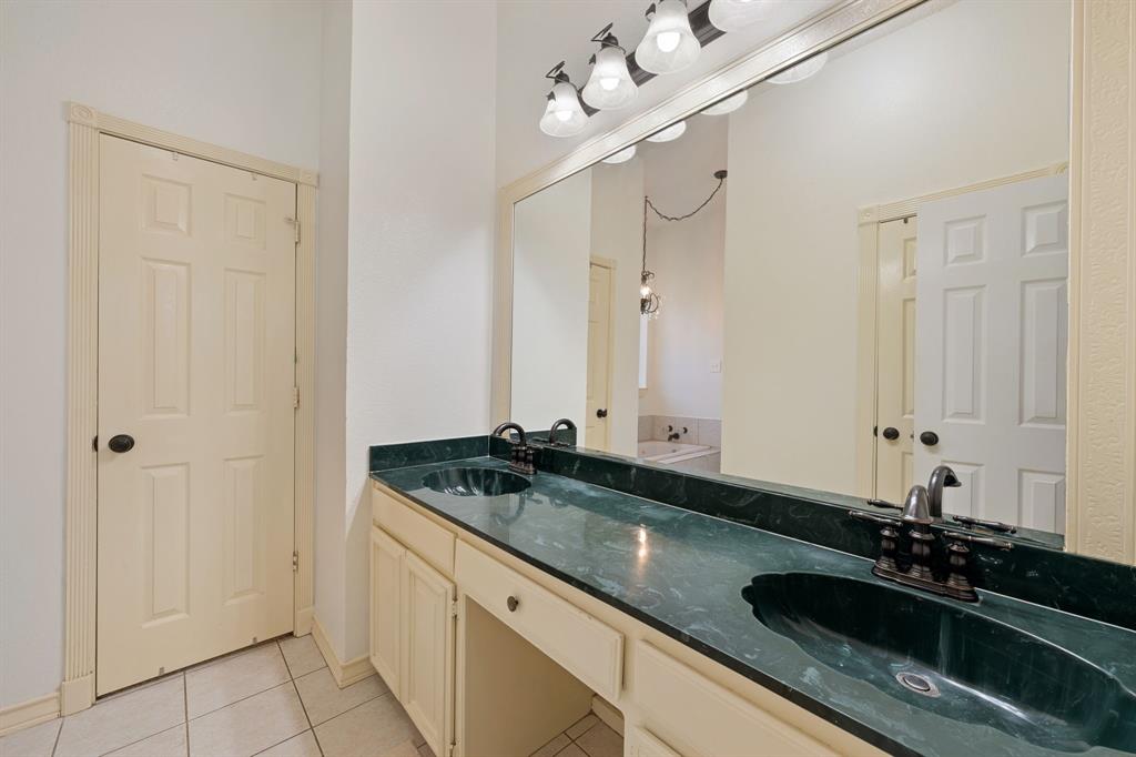 1110 Hampshire Drive Property Photo 28