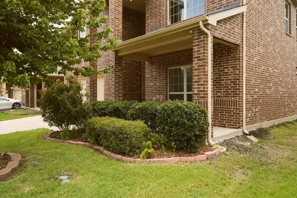 5611 Coventry Drive Property Photo 3