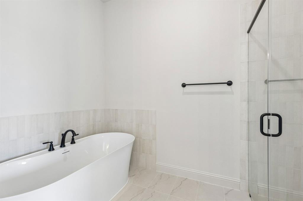 5001 Valley View Drive Property Photo 17