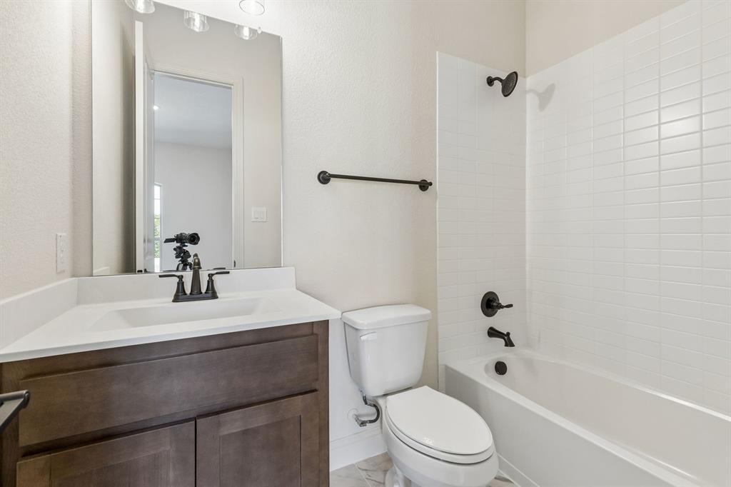 5001 Valley View Drive Property Photo 20