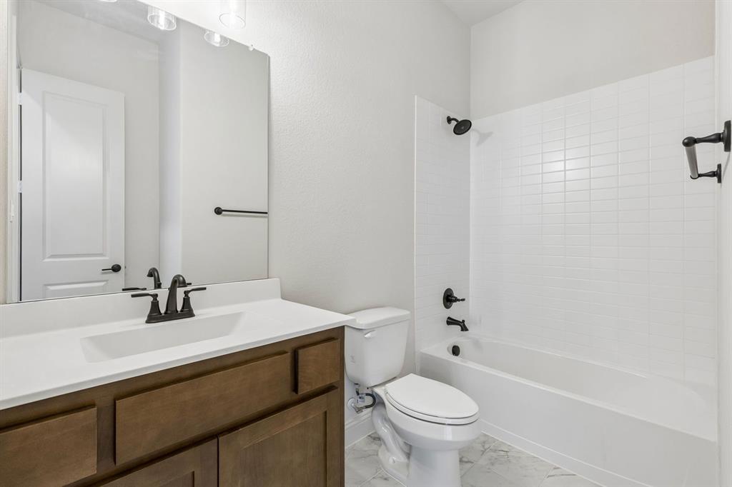 5001 Valley View Drive Property Photo 22