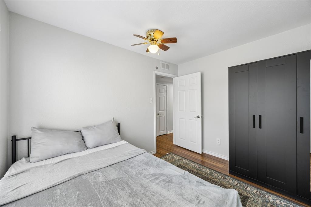 1802 N Prairie Avenue Property Photo 20